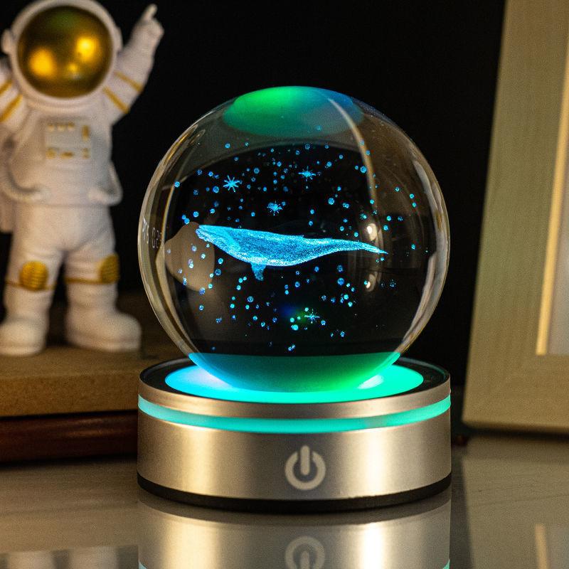 Lightgrace Crystal Ball Lamp 2 - Whale