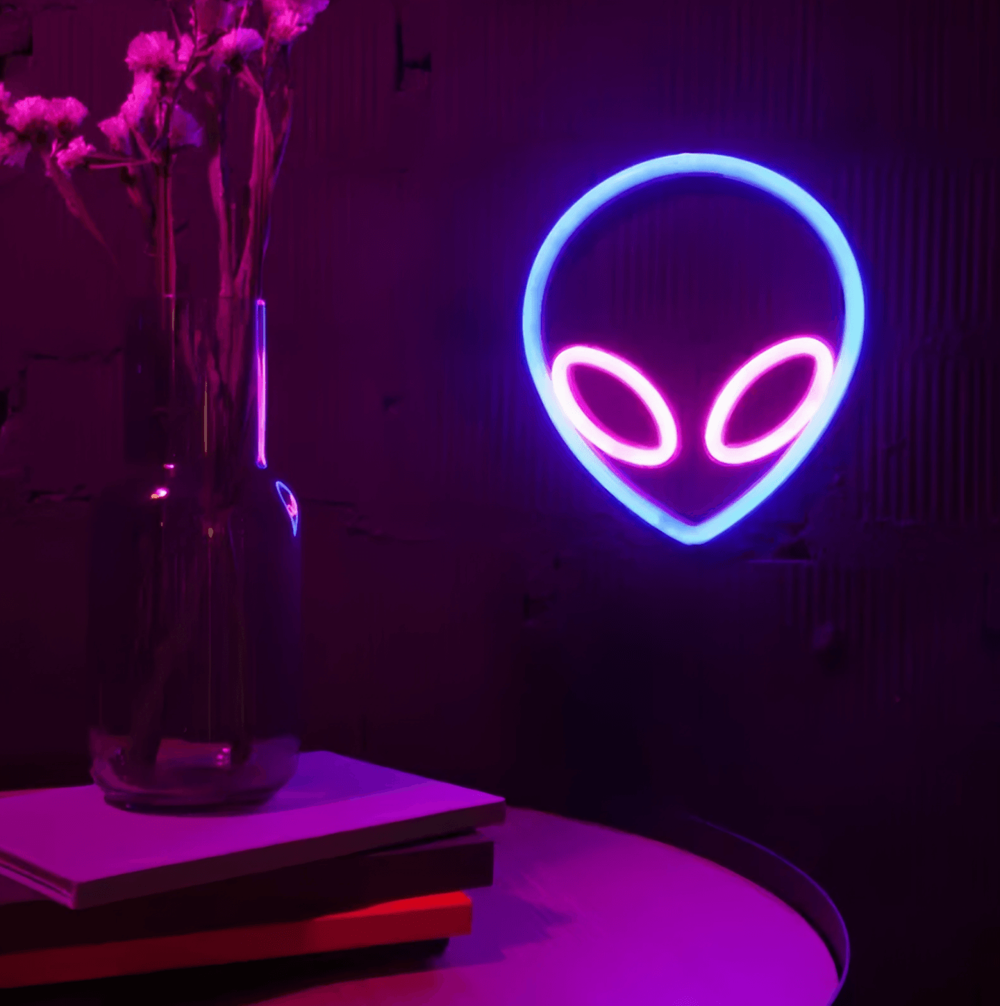 Alien Neon Sign - Light Grace