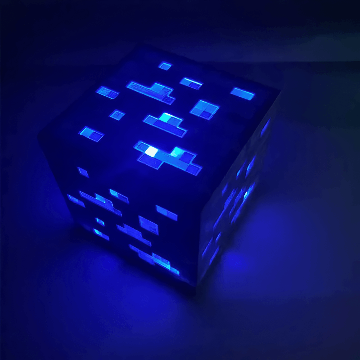 Lightgrace Minecraft Lamps Collection - Blue Cube