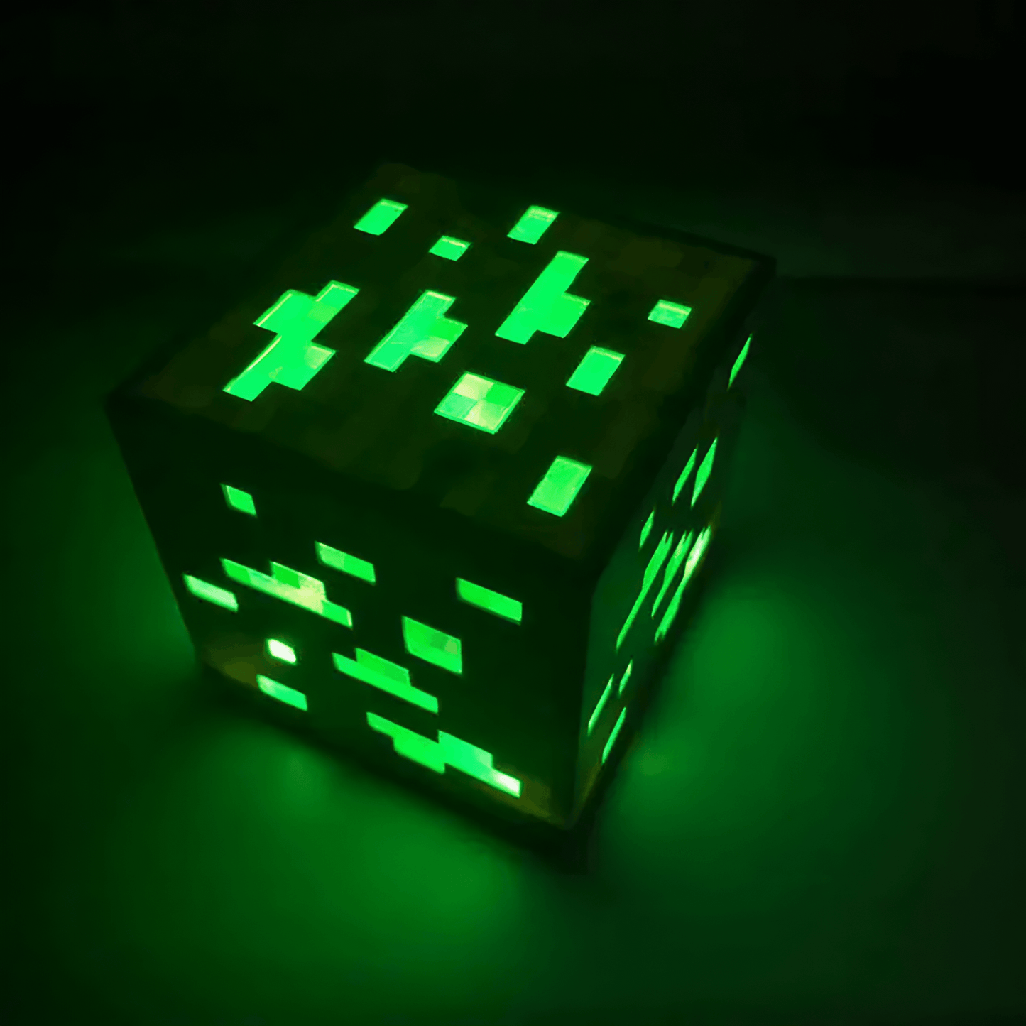 Lightgrace Minecraft Lamps Collection - Green Cube