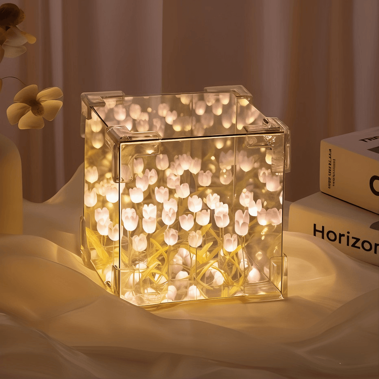Tulips Cube Mirror Lamp - Pink from Light grace