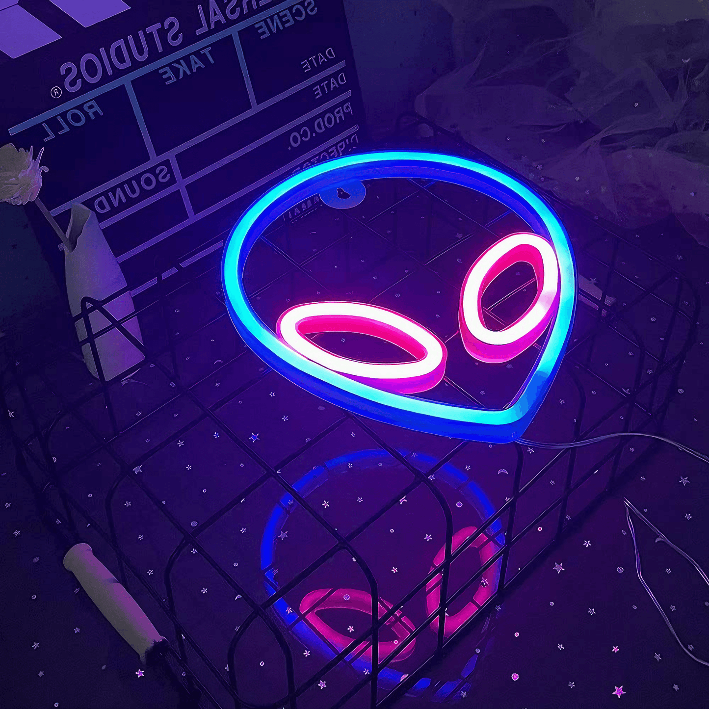 Alien Neon Sign - Light Grace