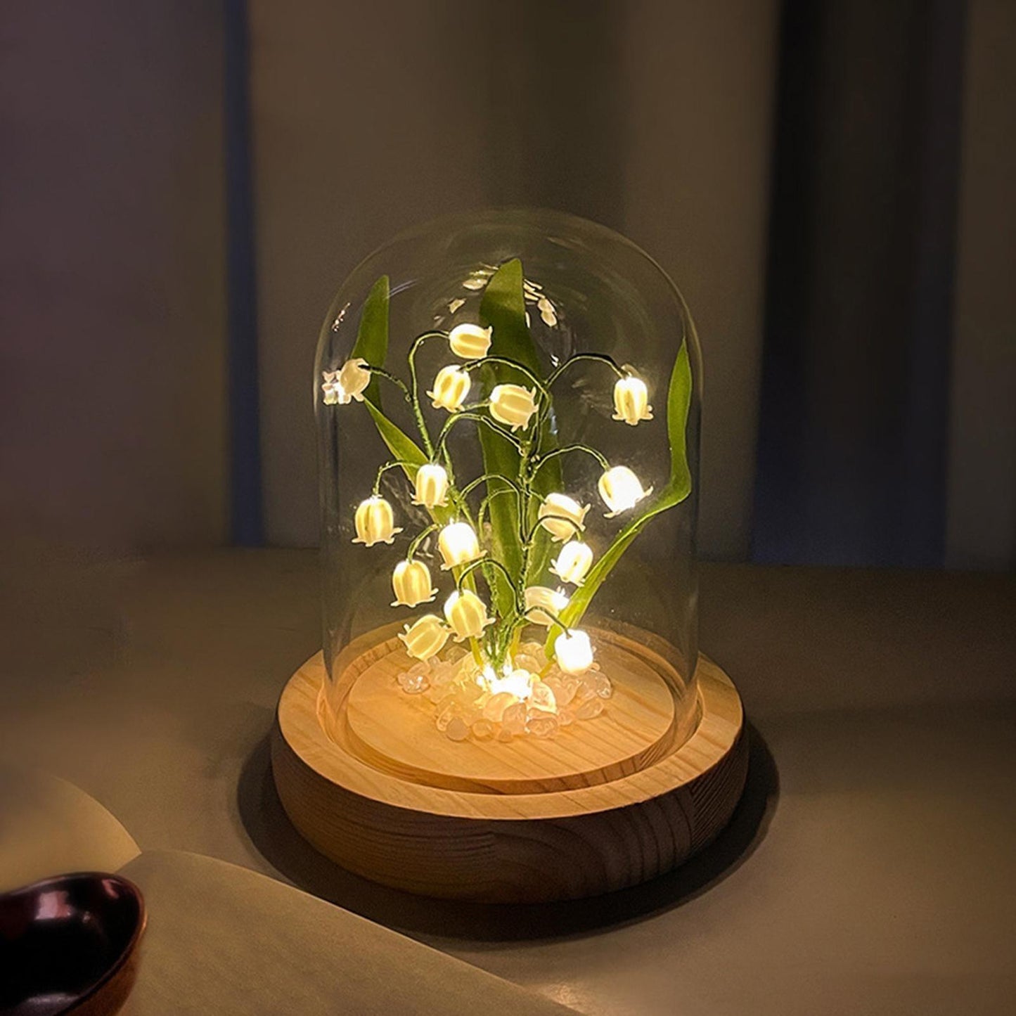 Light grace Lily Of The Valley Lamp in bedroom